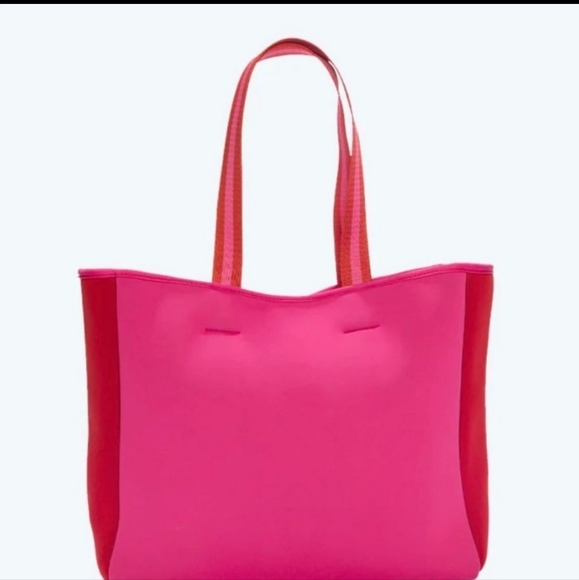 summersalt Handbags - NWT Summersalt The Perfect Beach Tote FABFITFUN - Hibiscus/Lava